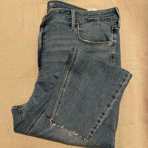 NWOT Old Navy Rockstar Super Skinny High Rise Jeans with Secret Slim Pockets